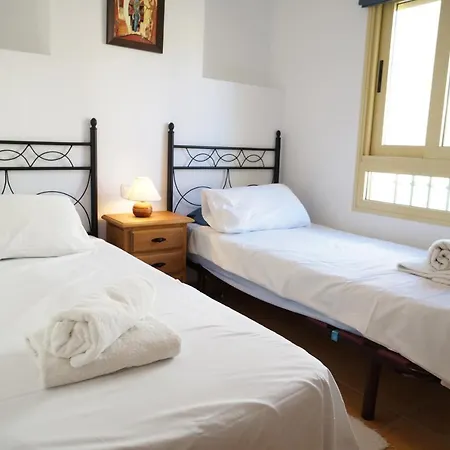 La Alcazaba - 2 Bed *